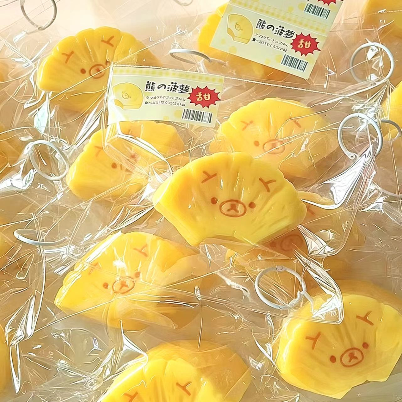 轻松熊菠萝捏捏乐食品级硅胶减压玩具 - 图片 3